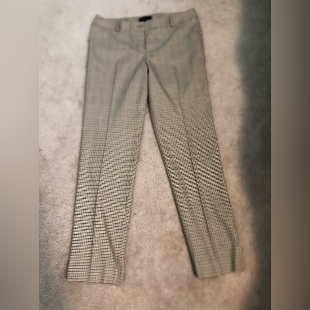 Houndstooth slacks, size 10. Tan, black, cream